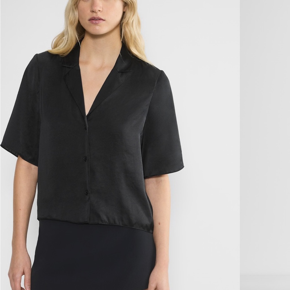 Aritzia Wilfred Beso satin shirt. New with tags.